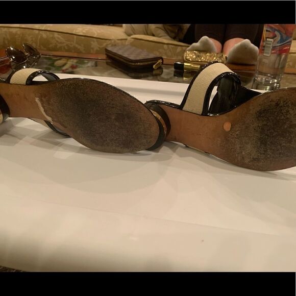 BCBGMaxazria Black, White & Gold Sandals size 6.5! I'm good condition - Picture 3 of 4
